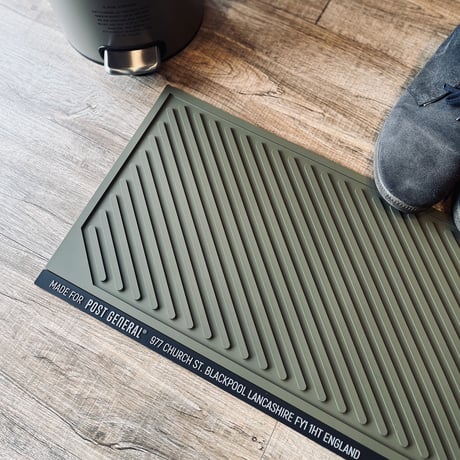 ＲＵＢＢＥＲ ＤＯＯＲ ＭＡＴ / シンプルにおしゃれなラバー素材のドアマット / オリーブ , ブラック / サイズ W600×D300×H6mm / POST GENERAL