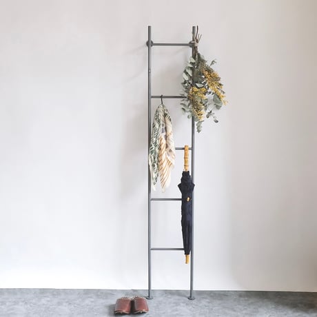 IRON LADDER HANGER / ラダー収納 / アンブレラスタンド / 立てかけるだけで壁が収納スペースに