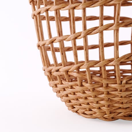 PP ROUND BASKET / Sサイズ , Lサイズ / 軽量＆水洗いOK、空間をセンス良く整えてくれる優秀アイテム