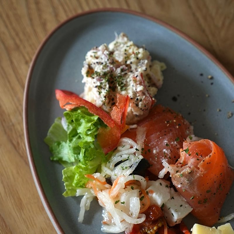 AXCIS PURE FLAT OVAL PLATE / マットな質感のナチュラルモダンな陶器