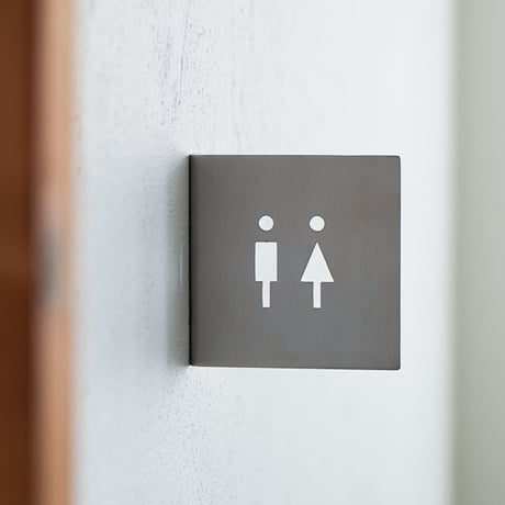 TOILET SIGN / ステンレス , アイアン , ブラス（真鍮）/ 壁出しタイプ /  サインプレート / トイレサイン
