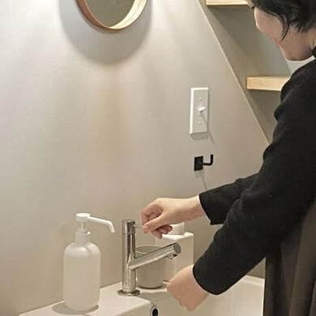 IRON WALL HOOK / スクエア 2個セット / 玄関やキッチンスペース / 洗面所でタオルを掛けたり 幅広く使えるシンプルなフック / 木ネジ付き