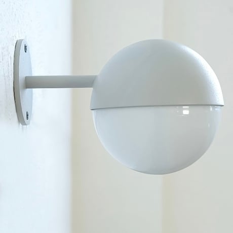 AXCIS.INC ガラスボール エントランスライト koti / 都会的でニュートラルな円形フォルムの照明 / グレー , ブラック
