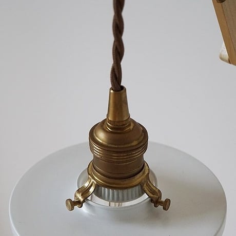 中間スイッチ付ソケットコード  / E26 プラグタイプ  / コードの長さは約2m50cm / AXCIS  HS3002 /  Wood Bracket BOON / AXCIS