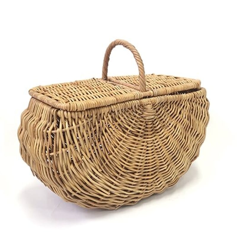 ラタンの温もりを感じるフタ付きワンハンドルバスケット / L