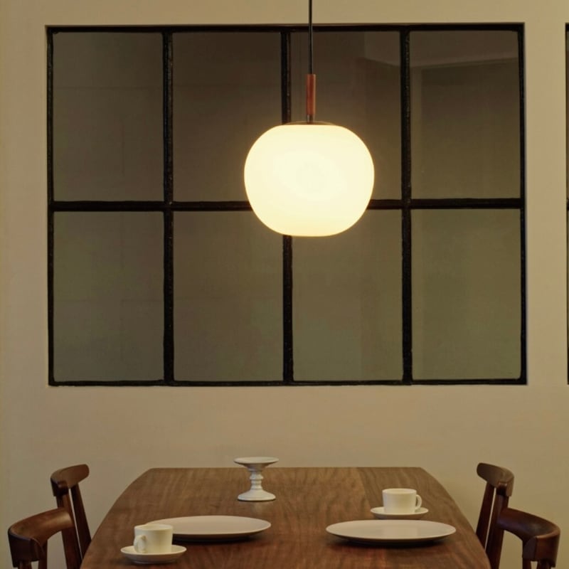 Juholt pendant light 01 / white / モダンなムードが漂うデザイ