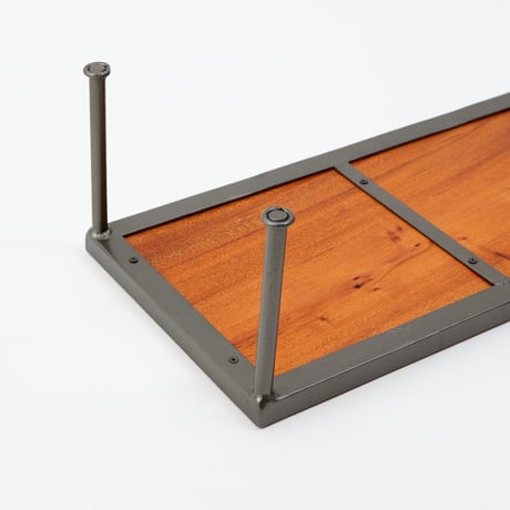 IRON × WOOD DESKTOP RACK / 自宅やオフィスで美しい什器として活躍できるマホガニーウッドとアイアンのディスプレイ台