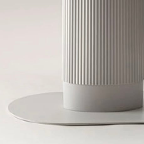 OVAL DINING TABLE / シンプルなオーバル天板 / 白が洗練された空間に溶け込む / ダイニングテーブル