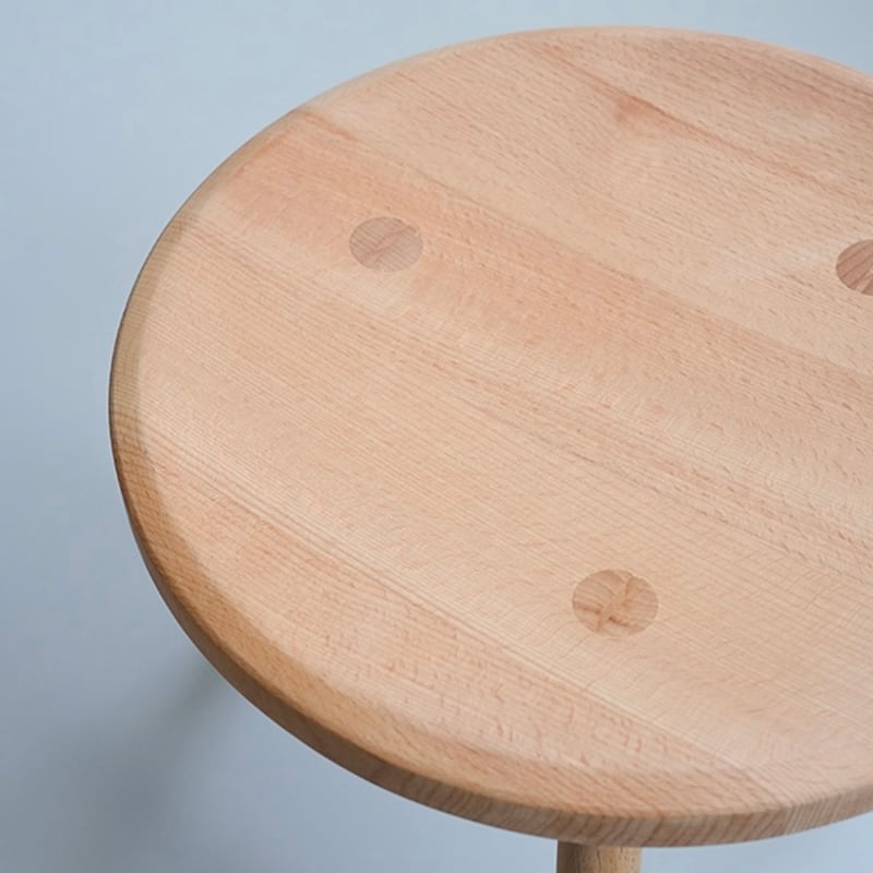 3 legs stool round / H250mm / 洗練された3本レッグの木製スツール
