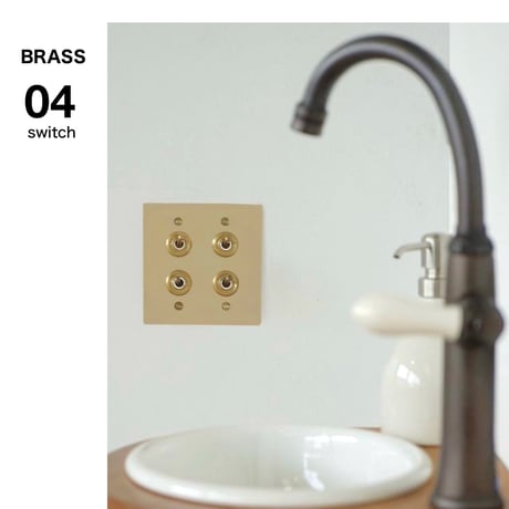 AXCIS 真鍮プレートスイッチ 4 / BRASS SWITCH PLATE / HS 3104