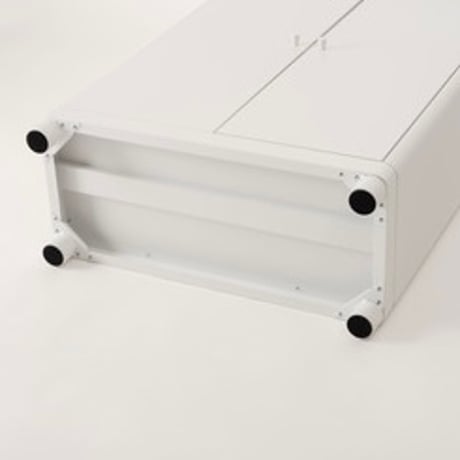 MAT STEEL CABINET / white , pink / マットで無機質な素材ながら可愛い雰囲気の収納キャビネット