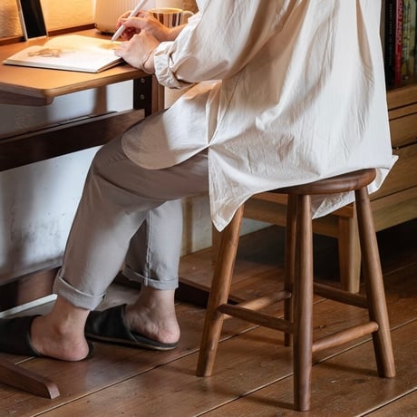WOOD STOOL / ウォールナット無垢材の美しい木目のスツール / スツール / 無垢材 / 花台