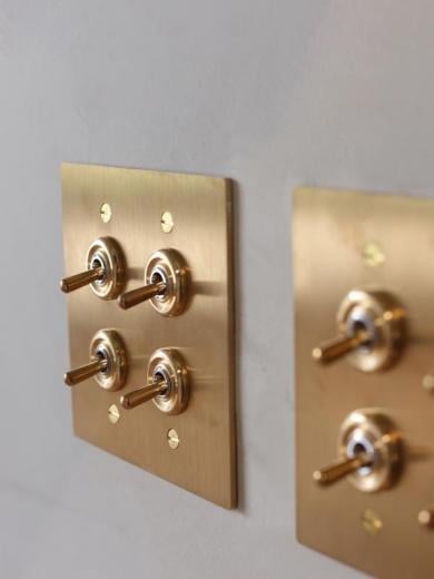 AXCIS 真鍮プレートスイッチ 4 / BRASS SWITCH PLATE / HS 31