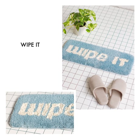 LOGO BATH MAT / ふんわりとした踏み心地で足元の水分をしっかりキャッチ