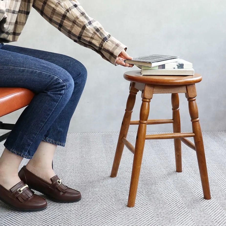 WOOD STOOL / シックな佇まいの木製スツール / stool / 座面 Φ290 m