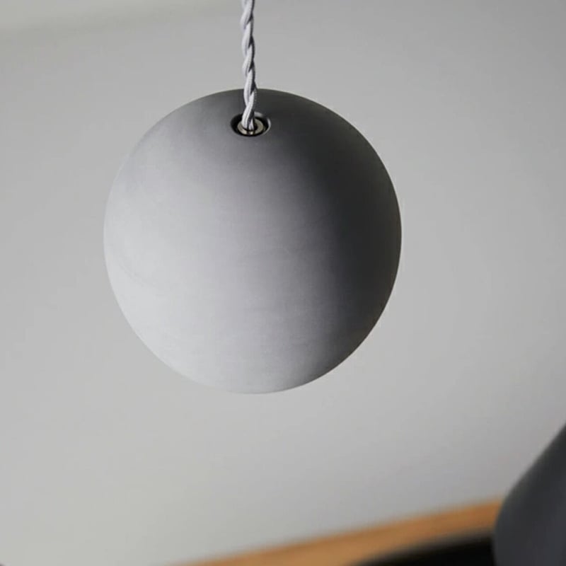 シンプルなボール状デザインが凛としたペンダントライト / GELATO
