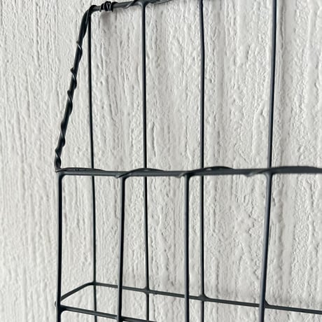 ＷＩＲＥ ＷＡＬＬ ＲＡＣＫ / 繊細でシンプルな A4サイズの書類も収まるレターラック / サイズ W230×D25×H180mm