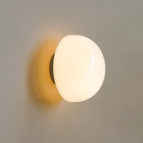 Joo bracket light / クラシカルさと現代的な雰囲気を併せ持つブラケットライト / WHITE , GRAY / E17 取付ビス付 / E17口径 / LED電球専用