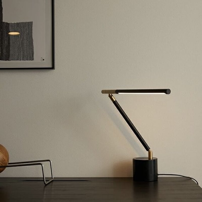 Vision LED-desk lamp /タッチスイッチ デスクランプ / LED内蔵 /