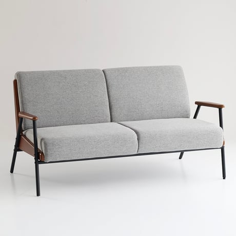 fabric sofa 02 / 滑らかで美しいフォルムの2人掛けソファ / スチールレッグ / ラバーウッドフレーム