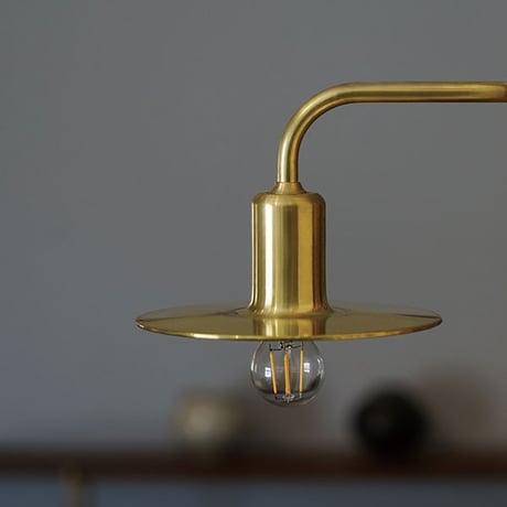 KT brass bracket light / AXCIS  美しい真鍮シェードのブラケットライト / E17口径のLED電球 白熱電球 60Wまで