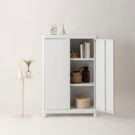 MAT STEEL CABINET / white , pink / マットで無機質な素材ながら可愛い雰囲気の収納キャビネット