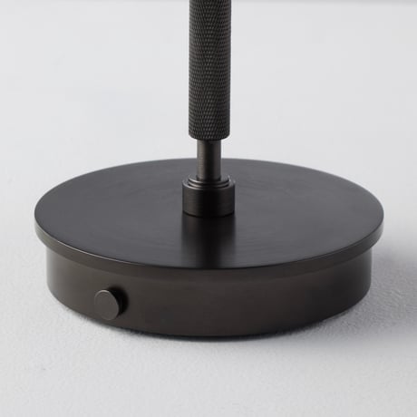 Nocturne LED-table lamp / アクリル - メッシュ - ガラスの3重奏が織り成す光の陰影は繊細で美しく優しく静かに佇むような柔らかな明かりを灯す / テーブルランプ