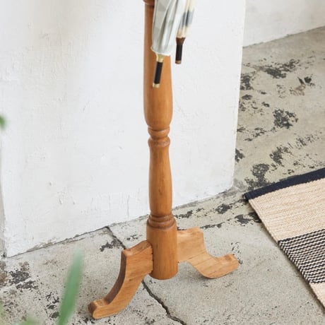 PINE WOOD UMBRELLA STAND by NEIN MARKE / アンティークなディテールの木製スタンド / 傘収納 傘立て