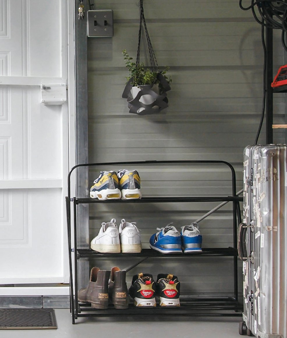 Del Sol　シューズラック（ブラック） FOLDABLE SHOES RACK / ZINC , BLACK / HAMMERTONE