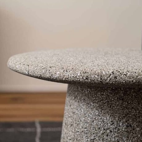 ROUND DISPLAY TABLE / ディスプレイスタンドからテーブルまで上品なラウンドデザインテーブル