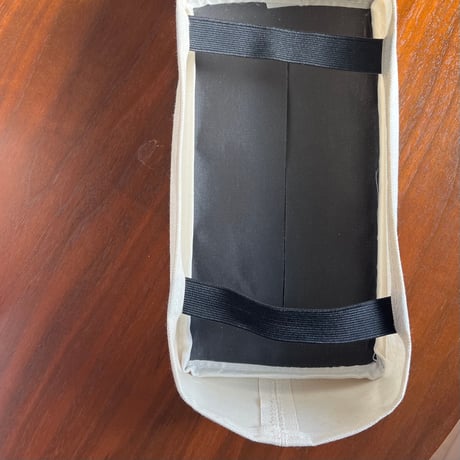 幾何学模様がスタイリッシュでモダンなティッシュボックスカバー / TISSUE CASE  ▶︎NORDIC&Co / BK & IVORY
