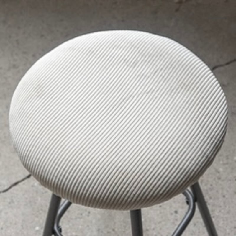 Corduroy stool / コーデュロイ座面のラフな雰囲気のコンパクト