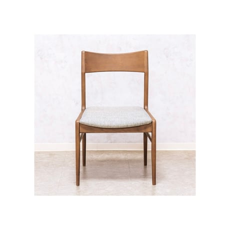 ＯＡＫ × ＦＡＢＲＩＣ  ＤＩＮＩＮＧ ＣＨＡＩＲ / シャープなシルエットのオーク材 ダイニングチェア / BROWN