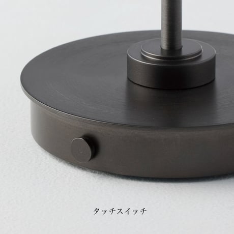 Nocturne LED-table lamp / アクリル - メッシュ - ガラスの3重奏が織り成す光の陰影は繊細で美しく優しく静かに佇むような柔らかな明かりを灯す / テーブルランプ