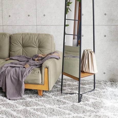 Mirror Hanger tras / 姿見と収納。全身ミラーとハンガーラックがひとつになったミラーハンガー / ハンガーラック