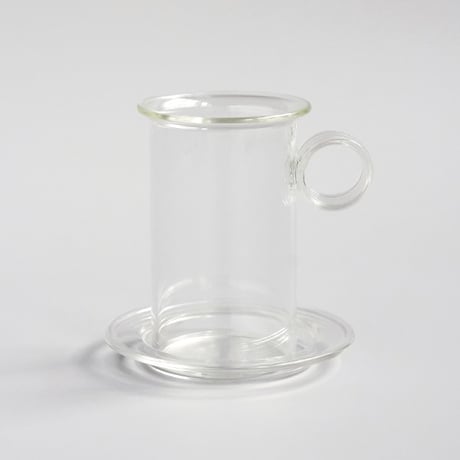 LAPI CUP & SAUCER TALL / 北欧ヴィンテージからインスピレーションを受けて、端正かつ実用性の高いデザインのカップ&ソーサー