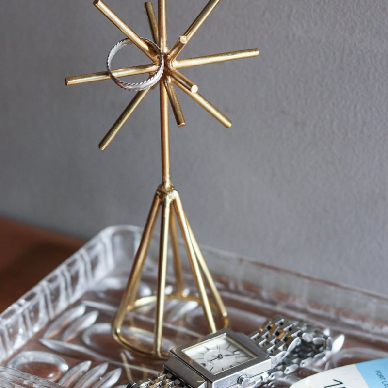 Cross Accessory stand / オブジェのように上品なゴールドがおしゃれな
