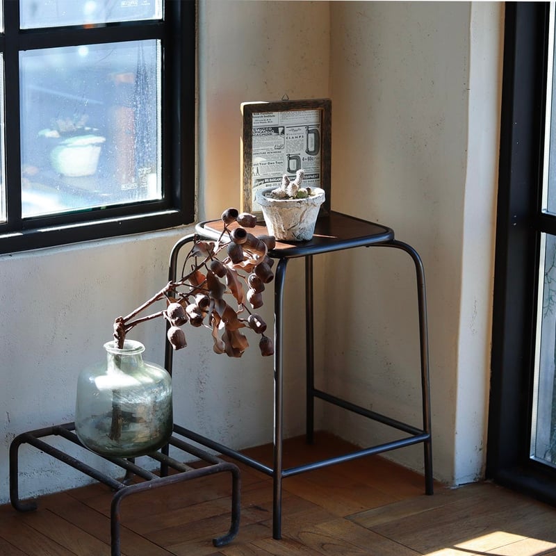 INDUSTRIAL STOOL / スチール × ウッド ハードなテイスト 無骨で存在感
