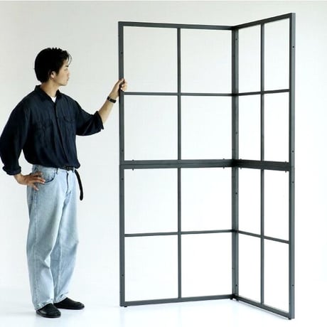 自由でおしゃれな空間づくりに連結できるパーティション / FRAME PARTITION / BLACK /  田の字型 2枚 / 1セット