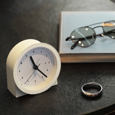 ARARM CLOCK / シンプルでありながら個性を引き立てるミニマルな電波時計 / ROUND ,  SQUARE
