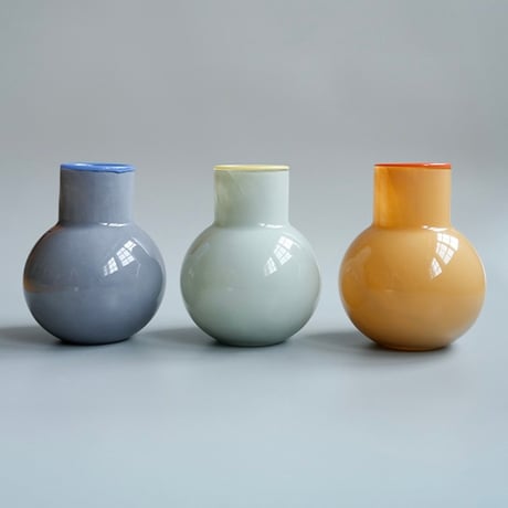 GRASS VASE 03 / Lサイズ /  花をいけてない時もオブジェや雑貨のような存在感でインテリアに個性をプラス
