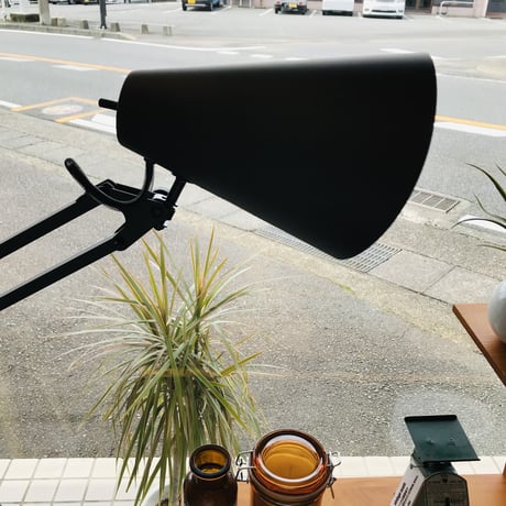 SNAIL DESK ARM LIGHT / 角度も自由自在に調整可能なおしゃれなデスクライト / DESK LIGHT  / ART WORK STUDIO / デスクライト アームライト