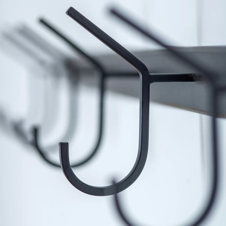 IRON HOOK 04 / BLACK , GRAY , ANTIQUE GOLD / 壁面収納をスタイリッシュにカッコ良さを引き立てるフック