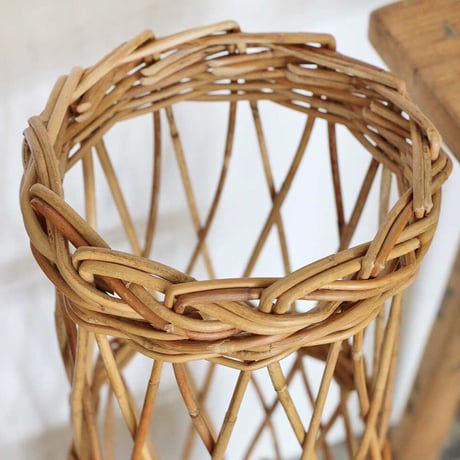 RATTAN UMBRELLA STAND / スマートなサイズ感のラタン傘立て / アラログ アンブレラスタンド THE AROROG / アラログ サイズ : φ200×h550mm