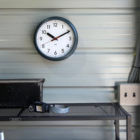SCHOOLHOUSE WALL CLOCK S / Sサイズ スクールハウス ウォールクロック / GRAY , BLACK / 掛け時計 / スイープムーブメントクロック