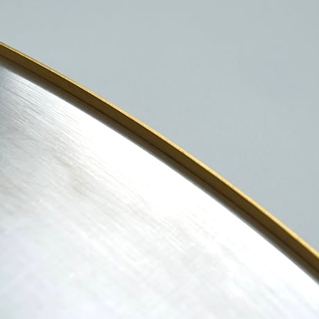 BRASS ROUND MIRROR 600 / 上質さをプラスして空間全体の完成度を上げてくれる真鍮ミラー / φ60cm