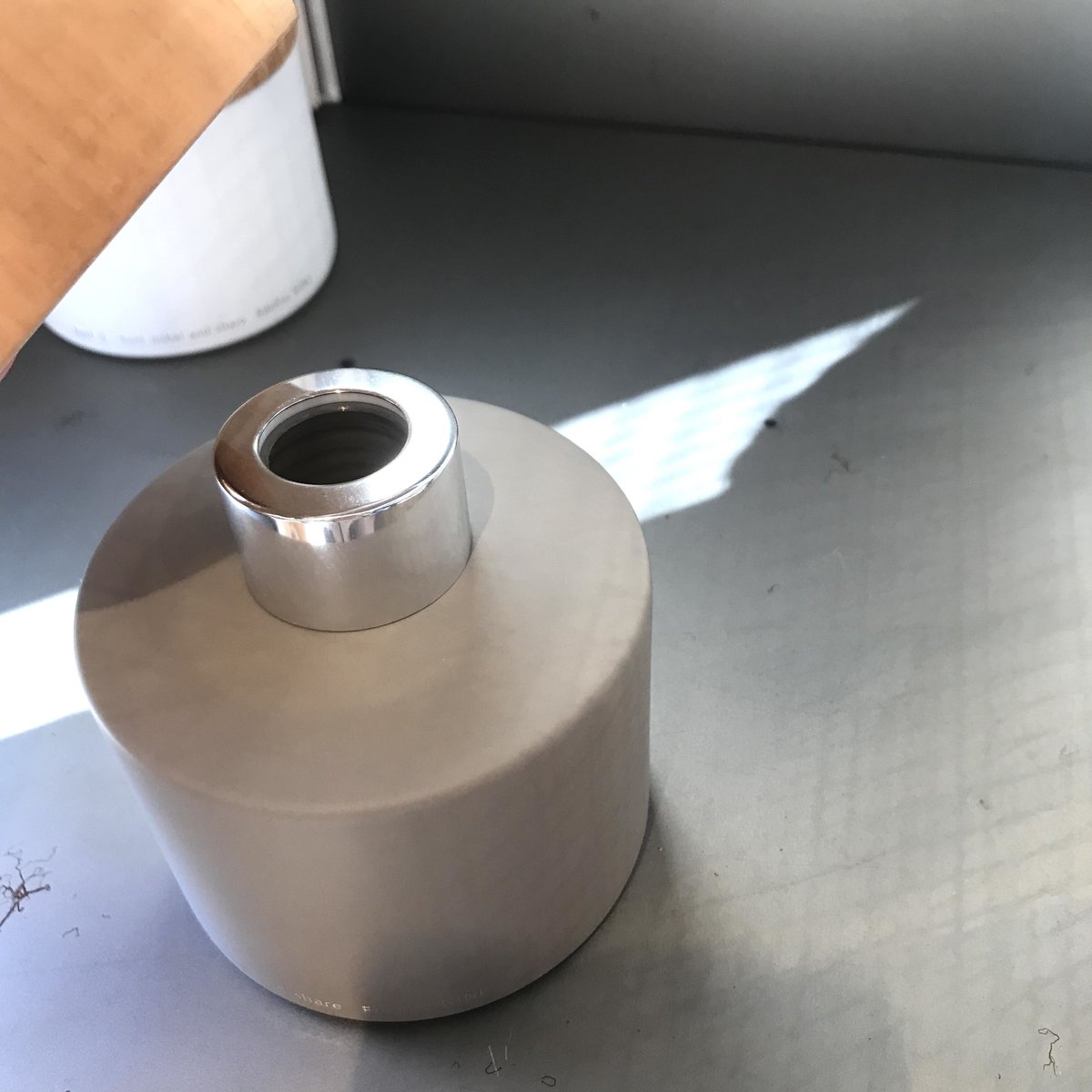 北欧童話のような雰囲気を感じさせる花器 / DOROTeA POT HUNT9 北欧童話のような雰囲気を感じさせる花器 / DOROTeA POT HUNT9