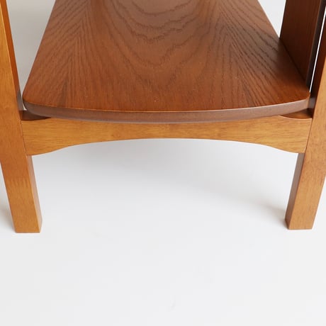 OAKER Multi Slide Rack / ディテールに拘った美しいフォルムの伸縮可能なマルチシェルフ  / ノルディックモダンな雰囲気は