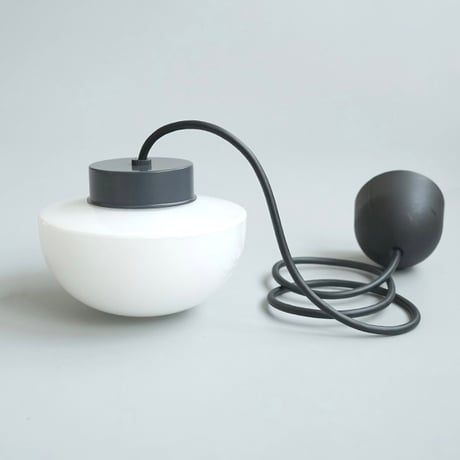 Joo pendant light 60 / クラシカルさと現代的な雰囲気を併せ持つペンダントライト / WHITE , GRAY / E17 コード長60cm