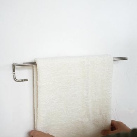 STAINLESS TOWEL HANGER S , M / ren by AXCIS / スタイリッシュながら緊張感を与えない心地よさのタオルハンガー